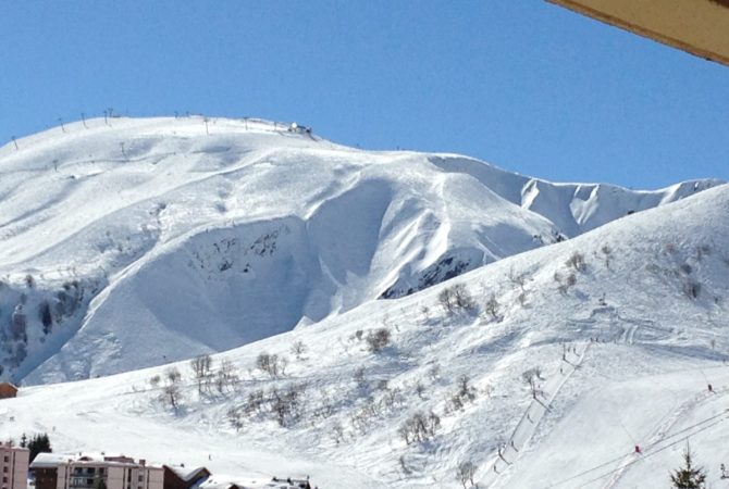 Vue sur les pistes depuis l'appartement